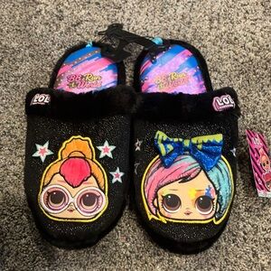 L.O.L Surprise doll slippers NWT tag says 4/5 but fit WM 8 Fuzzy Sparkle LOL